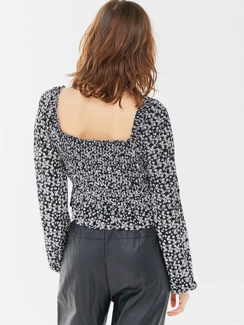 Urban Outfitters | Black and White Floral Blouse | SMALL - Picture 2 of 9